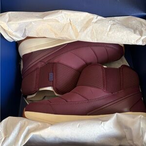 Elegant Maroon Winter Boots for Women